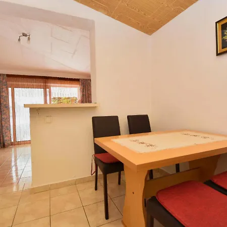 Josip-2 Apartment Nin
