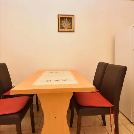 Josip-2 *